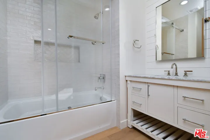 25605 Melbourne Court, Calabasas, California 91302