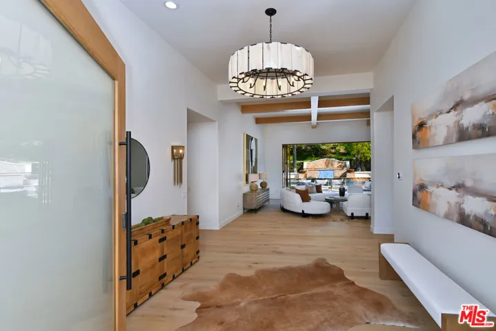 25605 Melbourne Court, Calabasas, California 91302