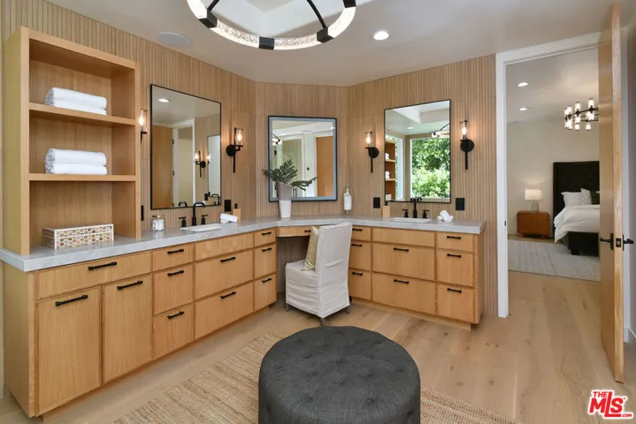 25605 Melbourne Court, Calabasas, California 91302