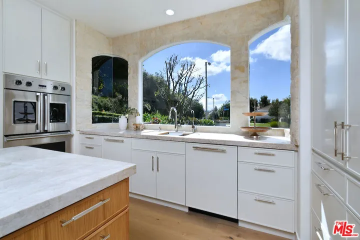 25605 Melbourne Court, Calabasas, California 91302