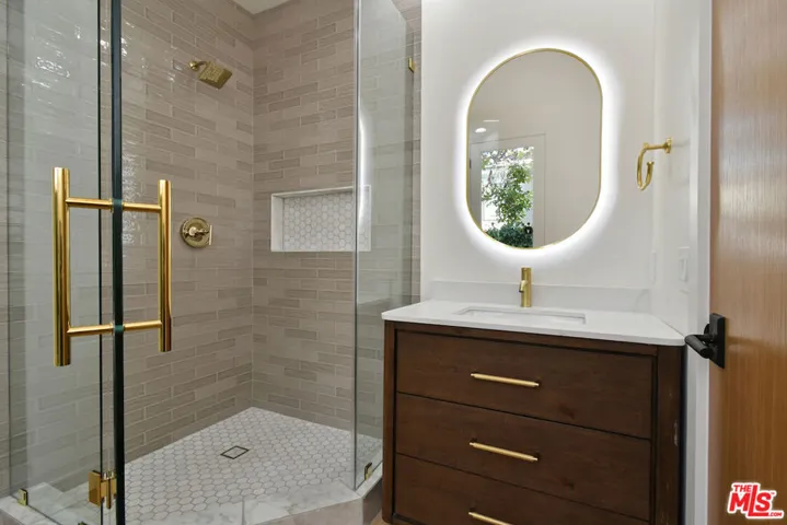 25605 Melbourne Court, Calabasas, California 91302