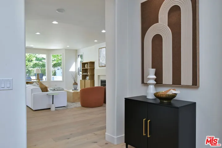 25605 Melbourne Court, Calabasas, California 91302