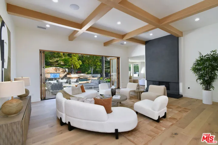 25605 Melbourne Court, Calabasas, California 91302