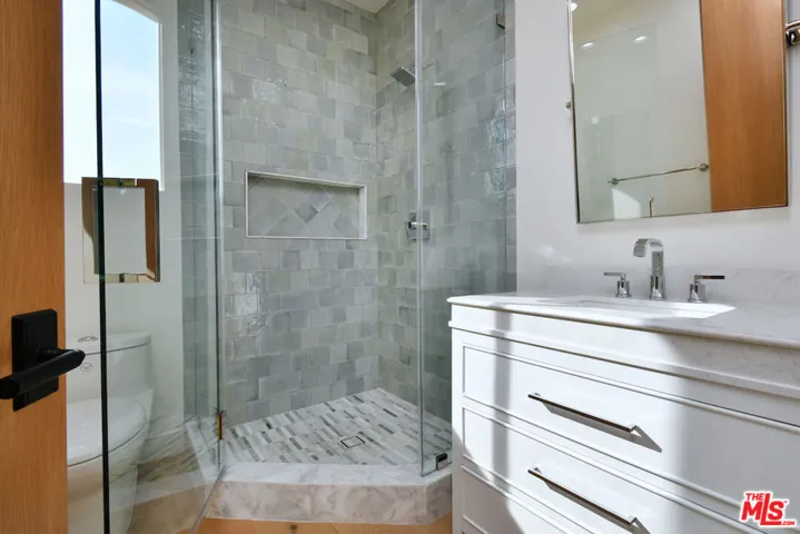 25605 Melbourne Court, Calabasas, California 91302