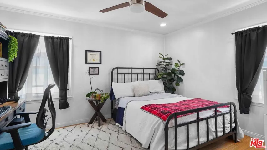 3801 Sutro Avenue, Los Angeles, California 90008