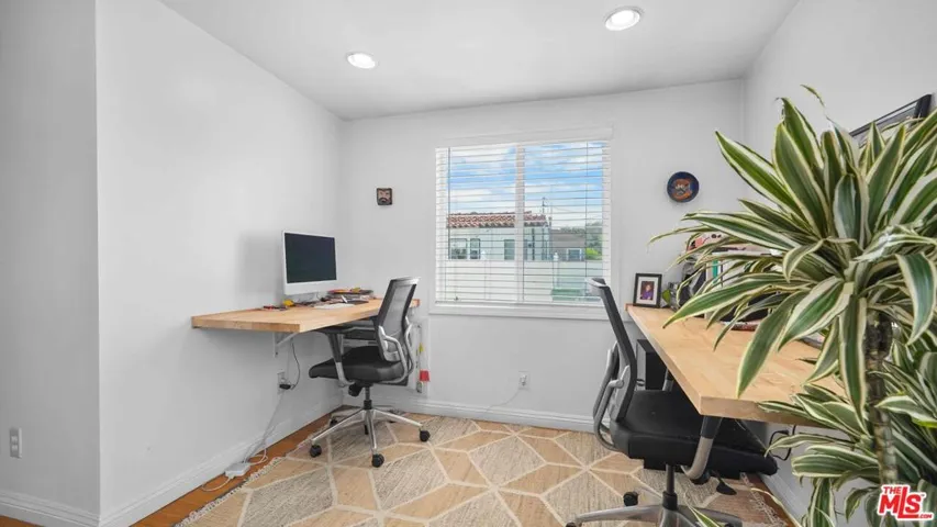 3801 Sutro Avenue, Los Angeles, California 90008