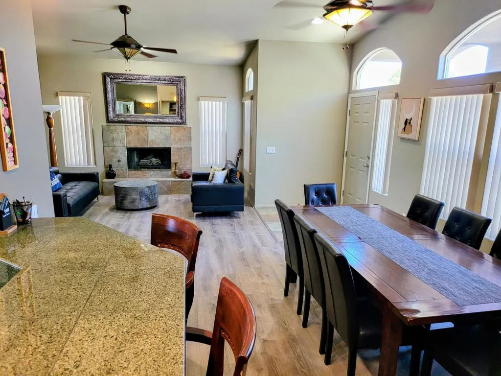 Dining Romm to Living Room Dining Romm to Living Room