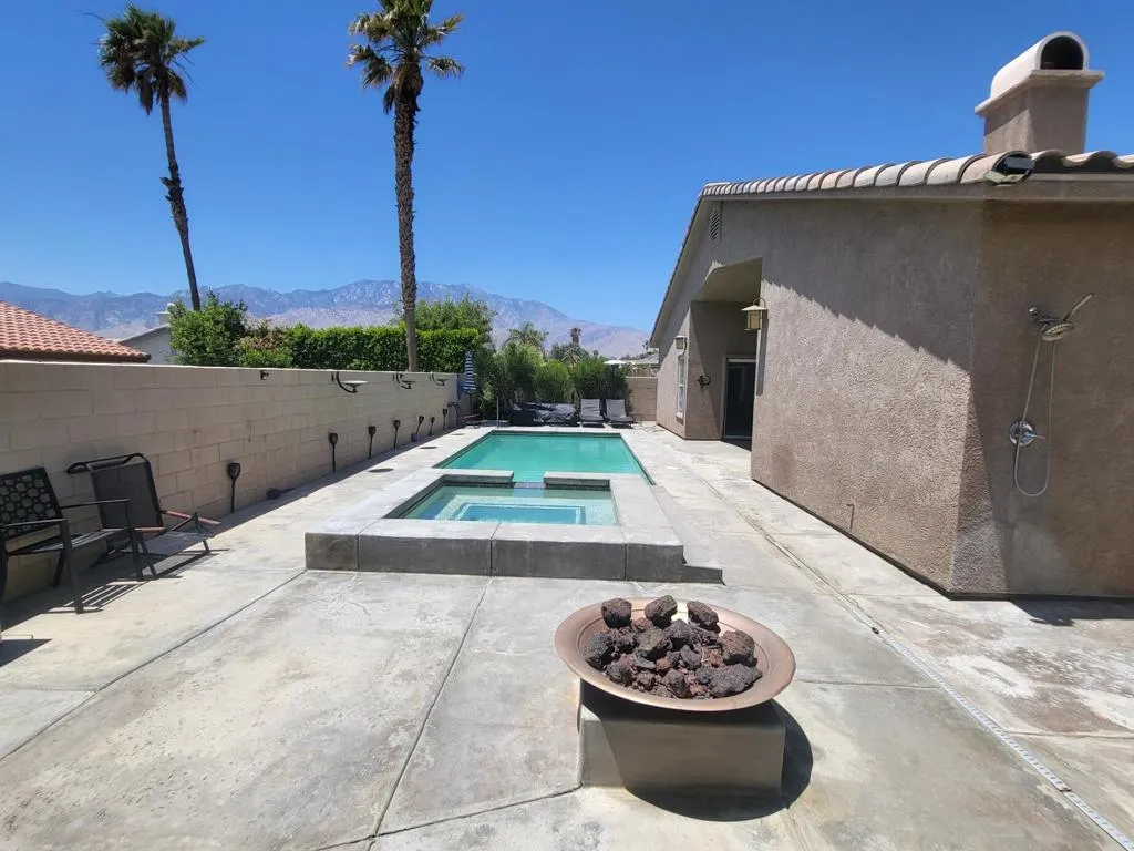 Pool Spa and Panoramic View Pool Spa and Panoramic View