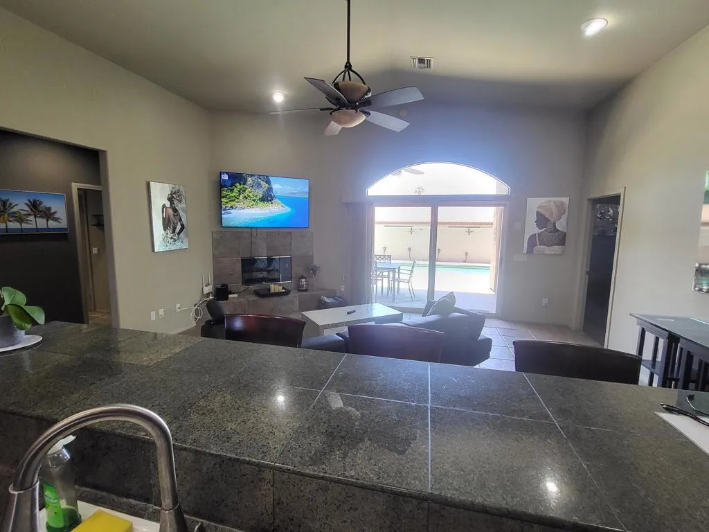 Kitchen to Family Rm Kitchen to Family Rm
