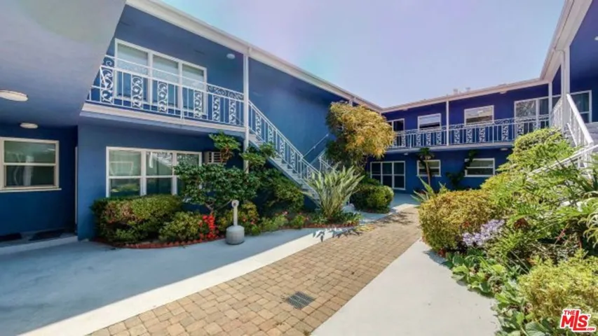 11284 Montana Avenue 11, Los Angeles, California 90049