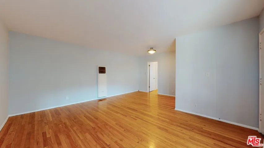 11284 Montana Avenue 11, Los Angeles, California 90049