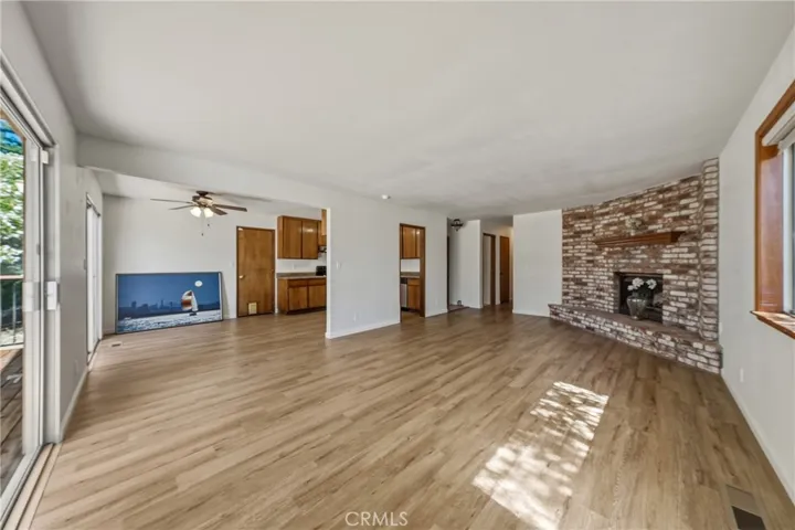nice space for dining table off kitchen