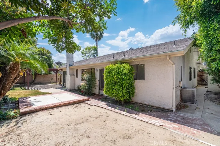 156 Appletree, Camarillo, California 93012