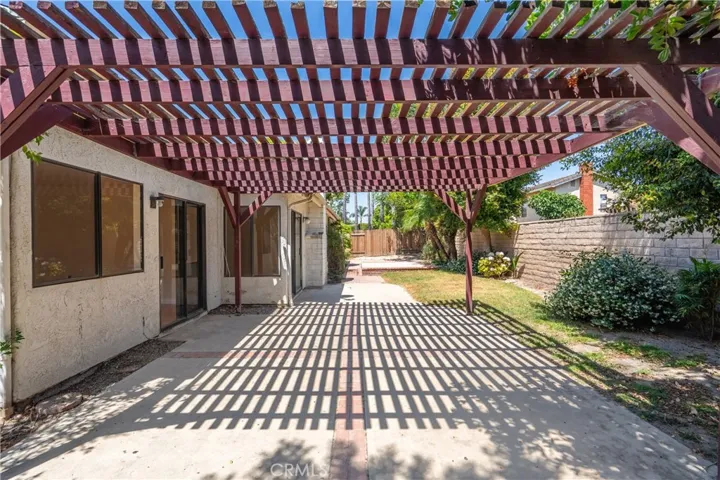 156 Appletree, Camarillo, California 93012