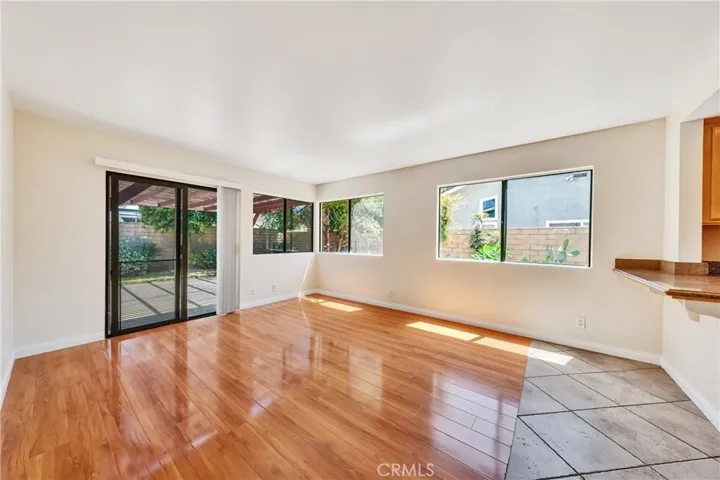 156 Appletree, Camarillo, California 93012