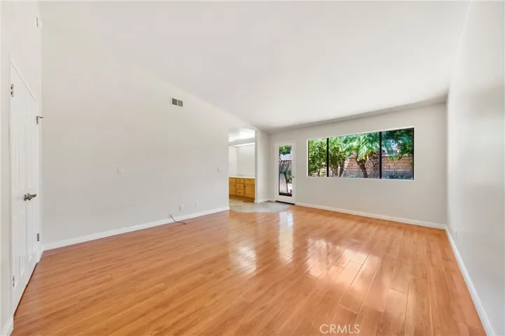156 Appletree, Camarillo, California 93012