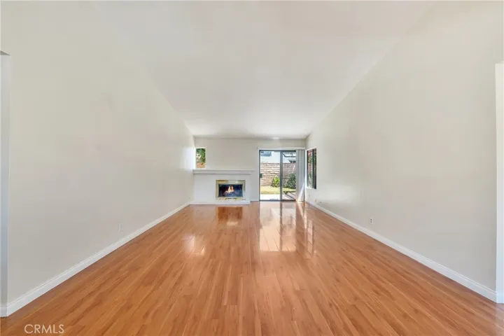 156 Appletree, Camarillo, California 93012