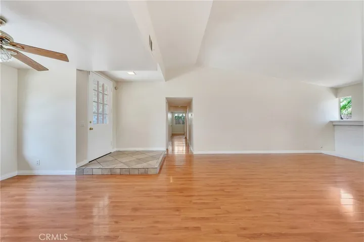 156 Appletree, Camarillo, California 93012