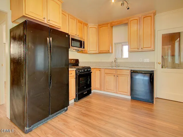Kitchen (2)