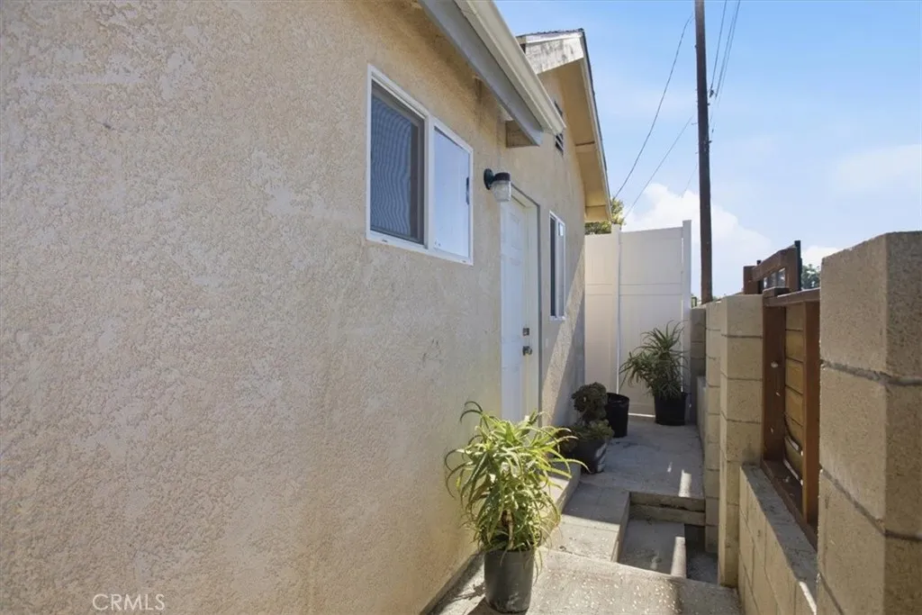 7542 White Oak Ave, Van Nuys, California 91406 — photo 4