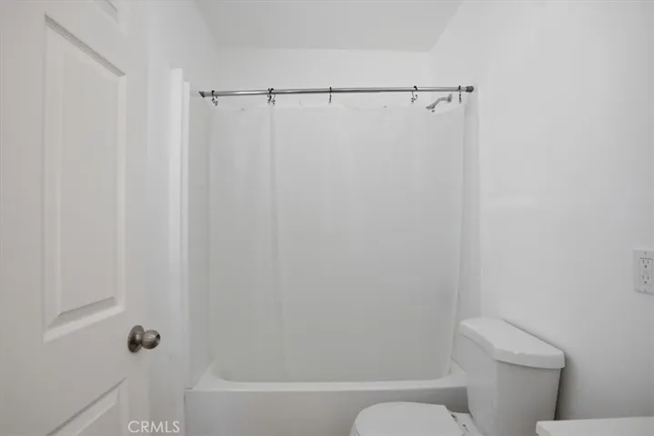 7542 White Oak Ave, Van Nuys, California 91406