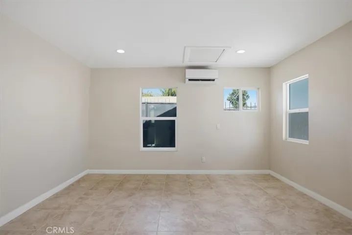 7542 White Oak Ave, Van Nuys, California 91406