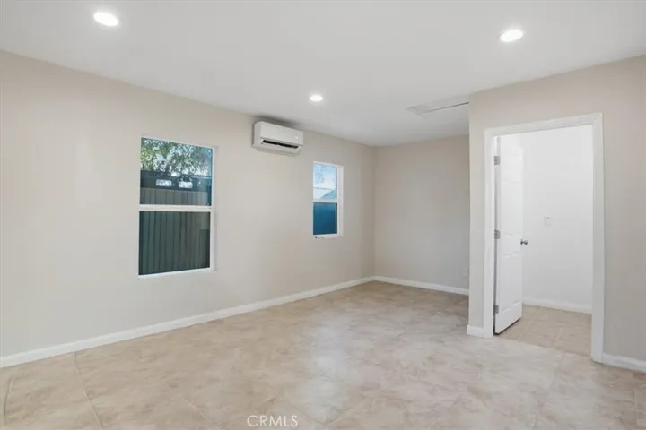7542 White Oak Ave, Van Nuys, California 91406