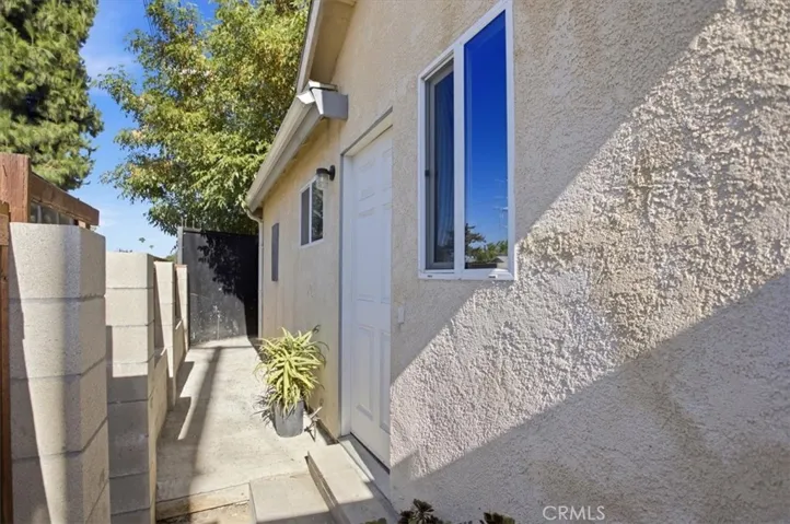 7542 White Oak Ave, Van Nuys, California 91406