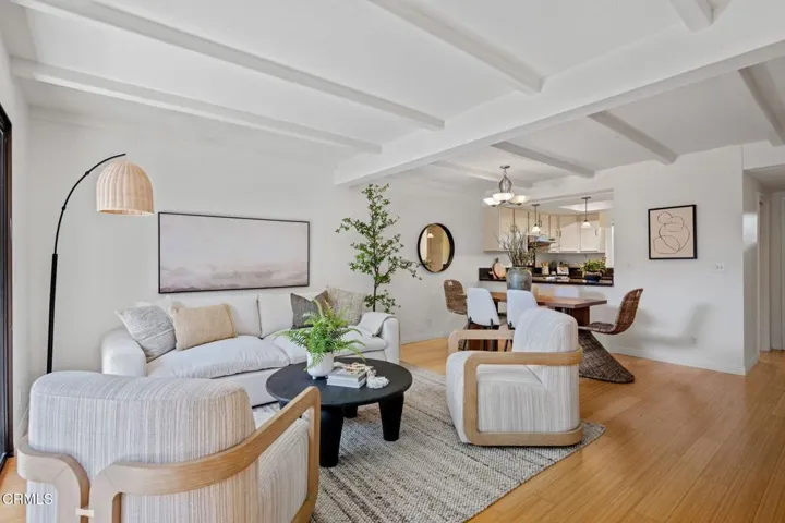 06-Living Room