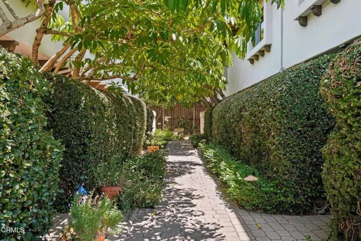 21-Walkway