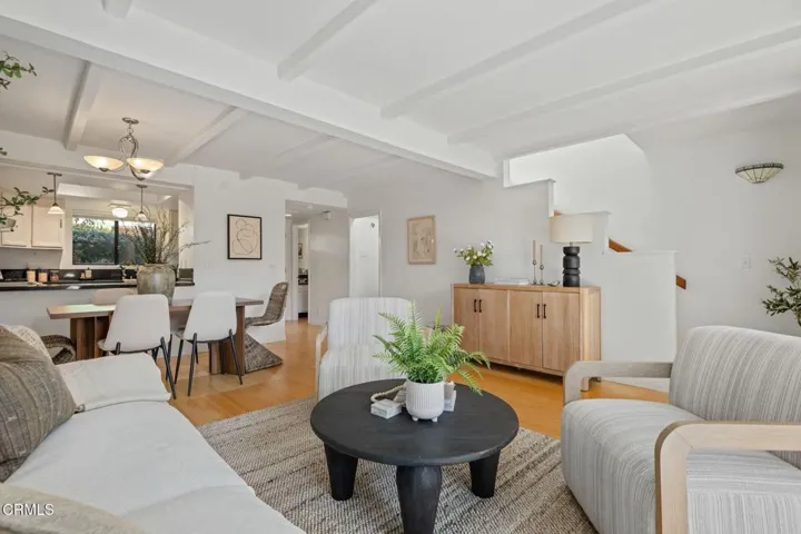 09-Living Room