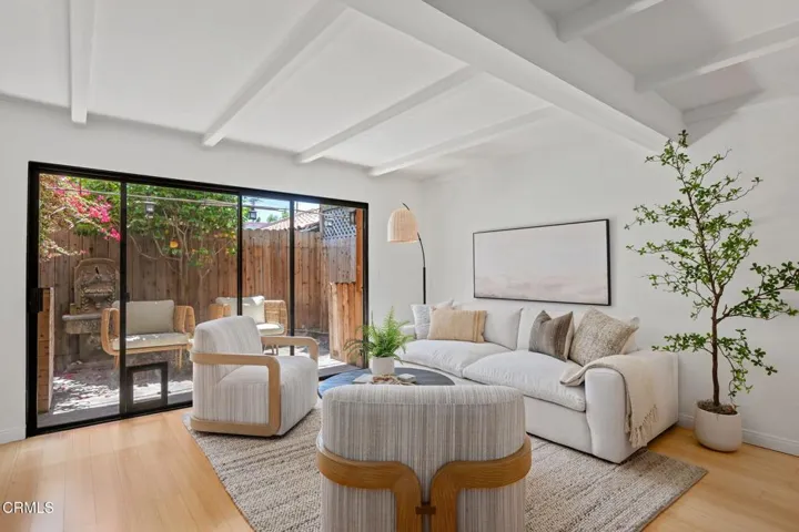08-Living Room