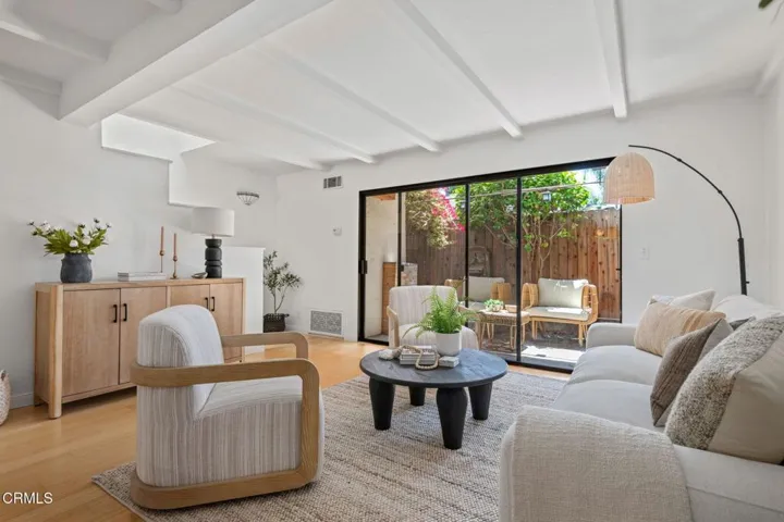 07-Living Room
