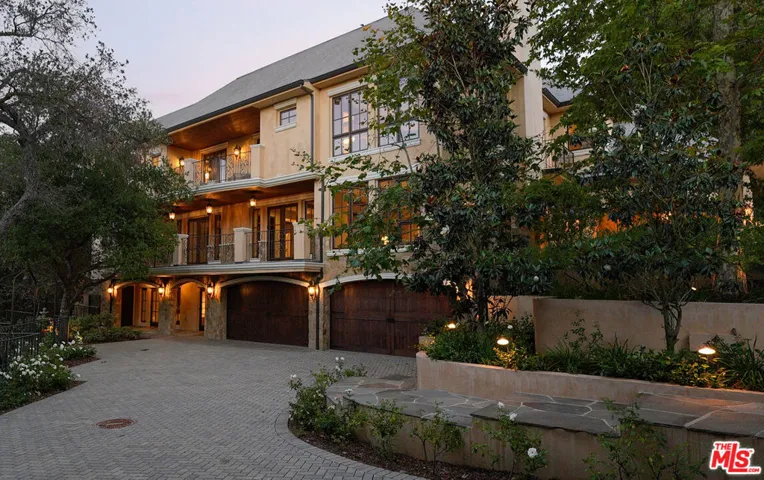 3911 Oeste Avenue, Studio City, California 91604