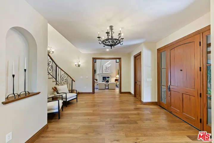 3911 Oeste Avenue, Studio City, California 91604