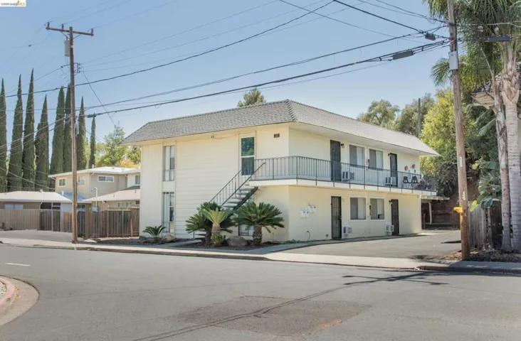 22 S Lake Dr, Antioch, California 94509