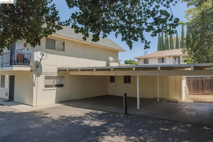 22 S Lake Dr, Antioch, California 94509