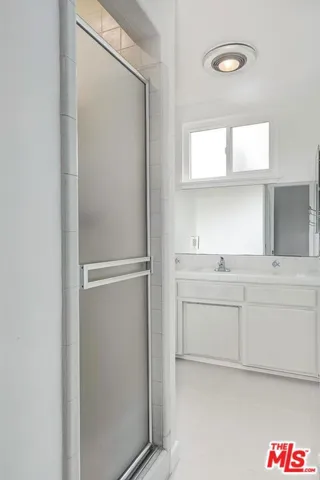 8531 Walnut Drive, Los Angeles, California 90046