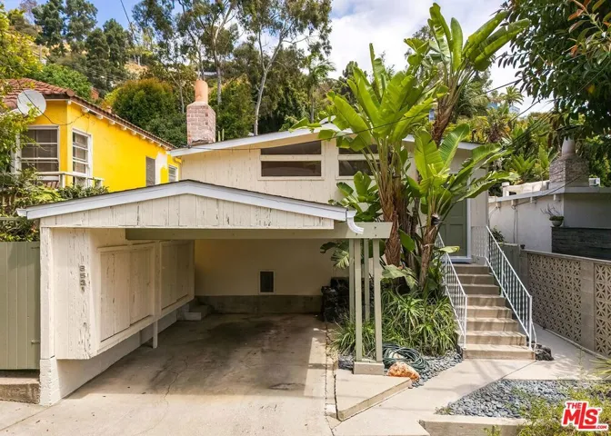 8531 Walnut Drive, Los Angeles, California 90046