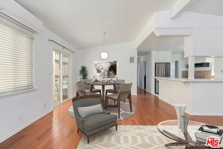 8531 Walnut Drive, Los Angeles, California 90046