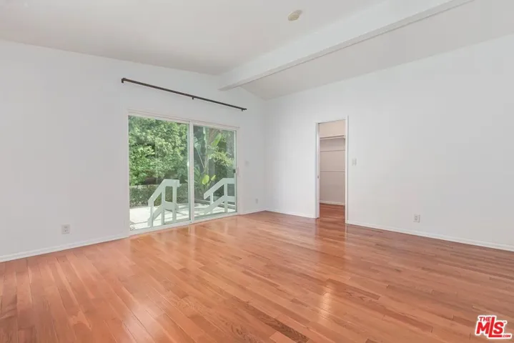 8531 Walnut Drive, Los Angeles, California 90046
