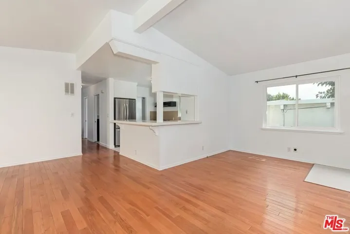8531 Walnut Drive, Los Angeles, California 90046