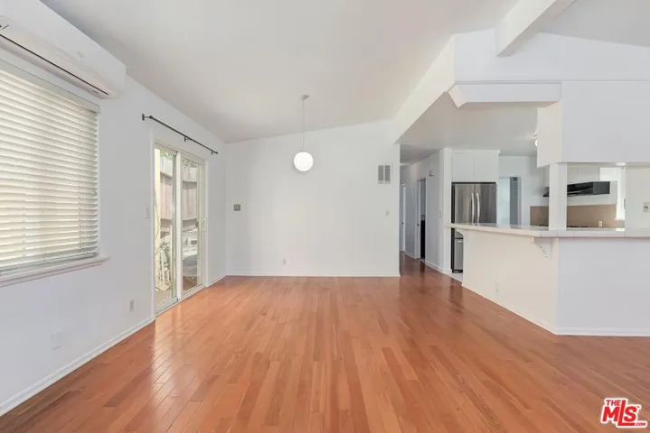 8531 Walnut Drive, Los Angeles, California 90046