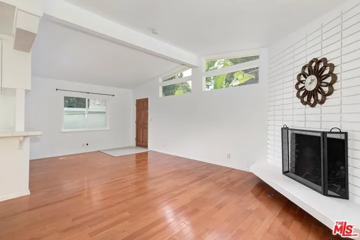 8531 Walnut Drive, Los Angeles, California 90046