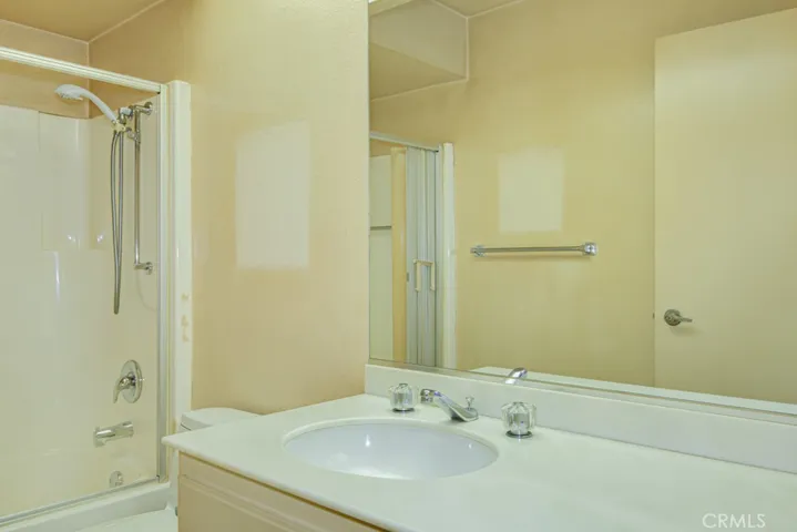 Guest bathroom.