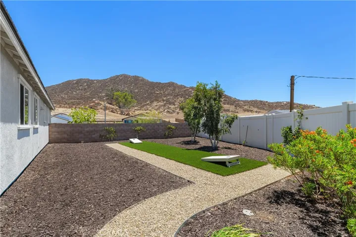 31672 Settlers Road, Winchester, California 92596