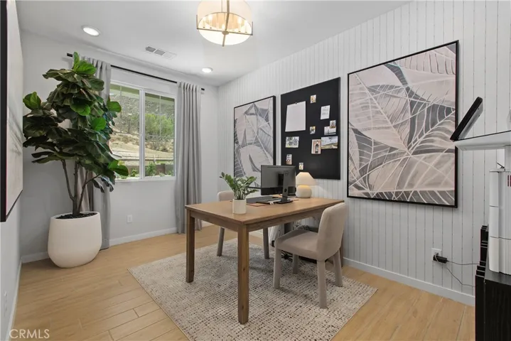 31672 Settlers Road, Winchester, California 92596