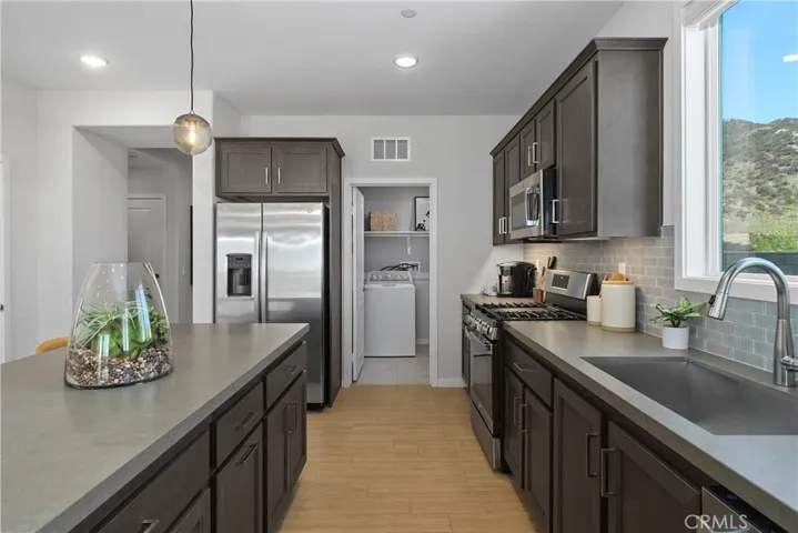 31672 Settlers Road, Winchester, California 92596