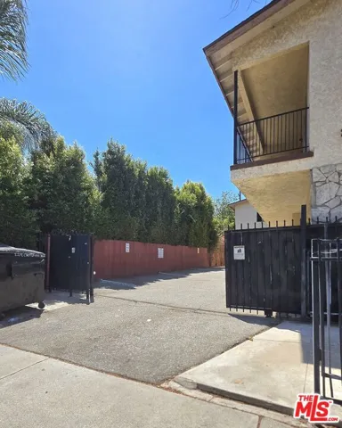 2219 Crenshaw Boulevard 2, Los Angeles, California 90016