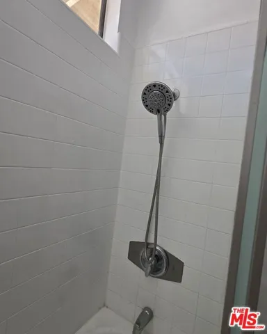2219 S Crenshaw Boulevard 5, Los Angeles, California 90016